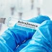 Pacjentka pozywa firmę AstraZeneca. Chodzi o skutki uboczne szczepionki przeciw COVID-19