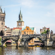 Most Karola to jedna z atrakcji czeskiej Pragi ciesząca się niezmiennie wielką popularnością wśród t