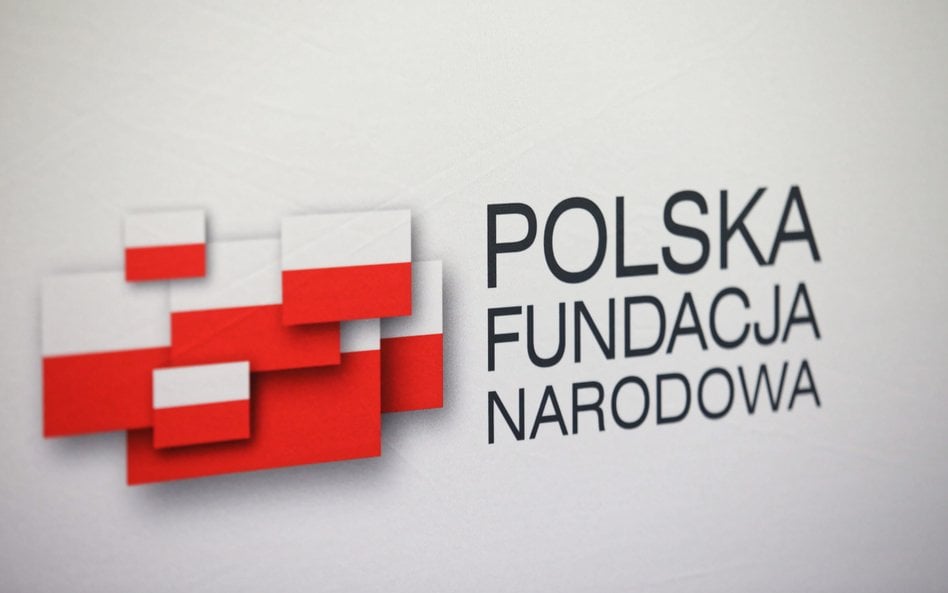 Logo Polskiej Fundacji Narodowej