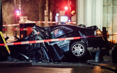 Samochód z polską rejestracją uderzył w Bramę Brandenburską. Kierowca nie żyje