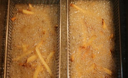 Zużyty olej jadalny Chińczycy będą przerabiać na olej napędowy