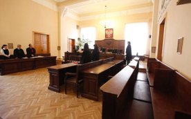 Zaświadczenie o niekaralności przedstawiane przez kandydata na ławnika nie może być wystawione wcześ