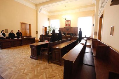 Zaświadczenie o niekaralności przedstawiane przez kandydata na ławnika nie może być wystawione wcześ