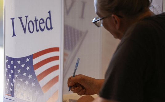 Głosowanie w lokalu wyborczym w Pensylwanii