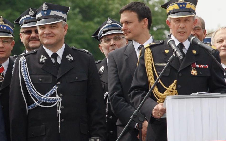 Waldemar Pawlak, b. prezes PSL, od lat stoi na czele OSP