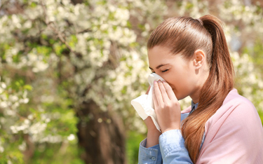 Alergia wiosną? Sprawdź, czy Twoje objawy mogą świadczyć o uczuleniu