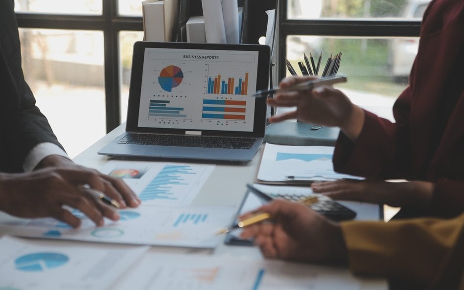 Insiderzy na GPW sprzedają i kupują akcje. Głośne transakcje menedżerów