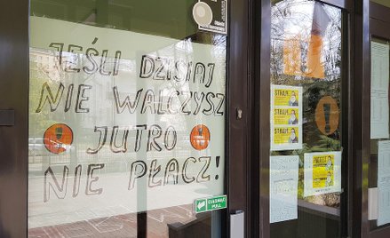 Sondaż: Polacy za nauczycielami, ale przeciw strajkom