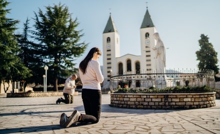 Medjugorie przyciąga miliony pielgrzymów. Jest położona w Bośni i Hercegowinie
