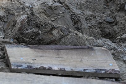 Niewybuch z czasów II wojny światowej znaleziono na terenie remontowanej linii tramwajowej
