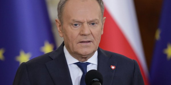 Tusk: Mimo ataków cybernetycznych na energetykę Polsce nie groził blackout