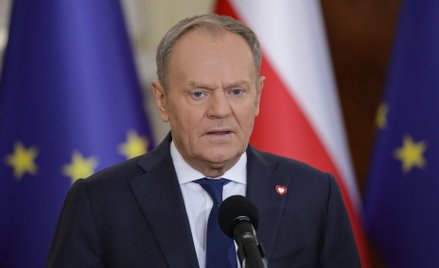 Premier Donald Tusk podczas konferencji prasowej w siedzibie Kancelarii Prezesa Rady Ministrów