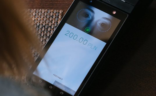 "PayEye - urządzenie płatnicze"