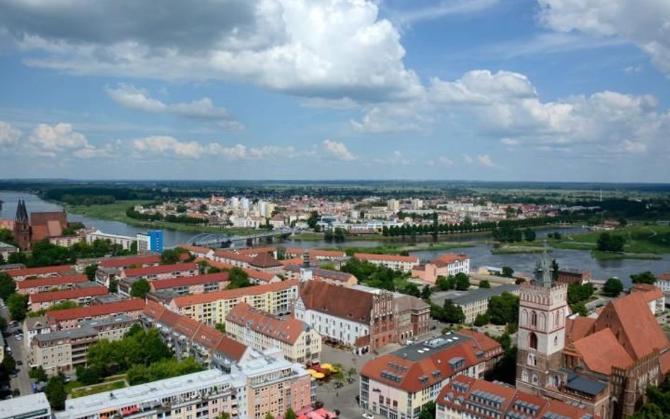 Firmy od początku lat 90. umiały wykorzystywać przygraniczne położenie regionu – na zdjęciu Słubice 