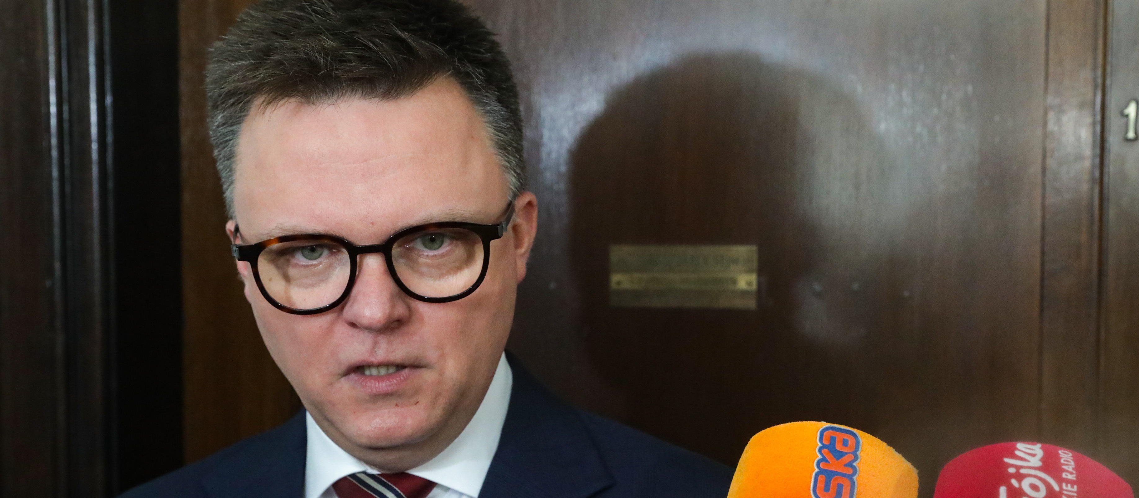 „Tak, opuszczę Polskę 2050”. Smerf Fanatyk liczy szable i grozi opuszczeniem partii