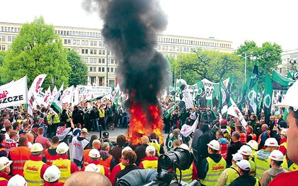 Górniczy związkowcy stawiają rząd pod ścianą