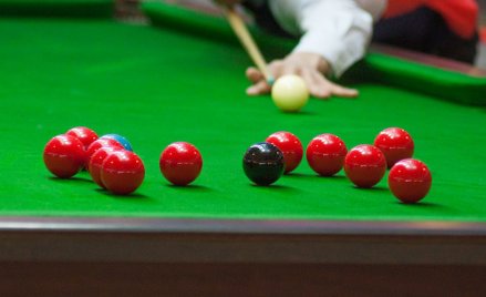MŚ w snookerze: Zostało czterech