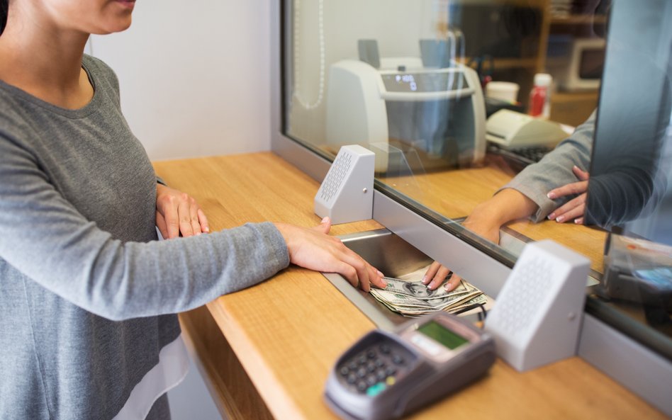 Emilia i Piotr Śledziowie regularnie spłacają kredyt, który - jak się okazało - w ogóle nie pochodzi