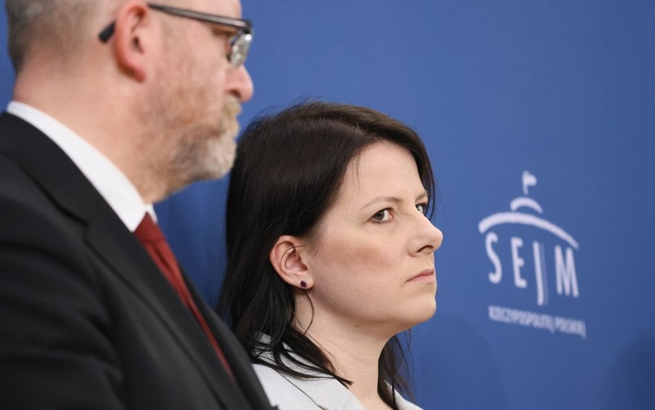Grzegorz Braun i Kaja Godek. Fundacja Kai Godek zawiadomiła prokuraturę w sprawie Gizeli Jagielskiej