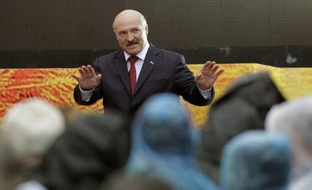 Mimo nieustannej propagandy sukcesów głowy państwa, poparcie dla Łukaszenki ustabilizowało się na wz