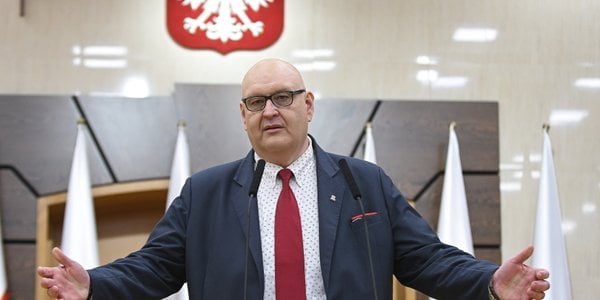 Ewa Szadkowska: Trybunalska ciuciubabka