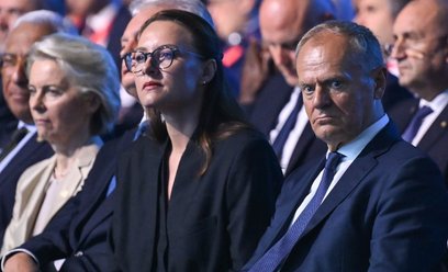 Konferencja na rzecz Odbudowy Ukrainy. Od lewej: przewodnicząca Komisji Europejskiej Ursula Von der 