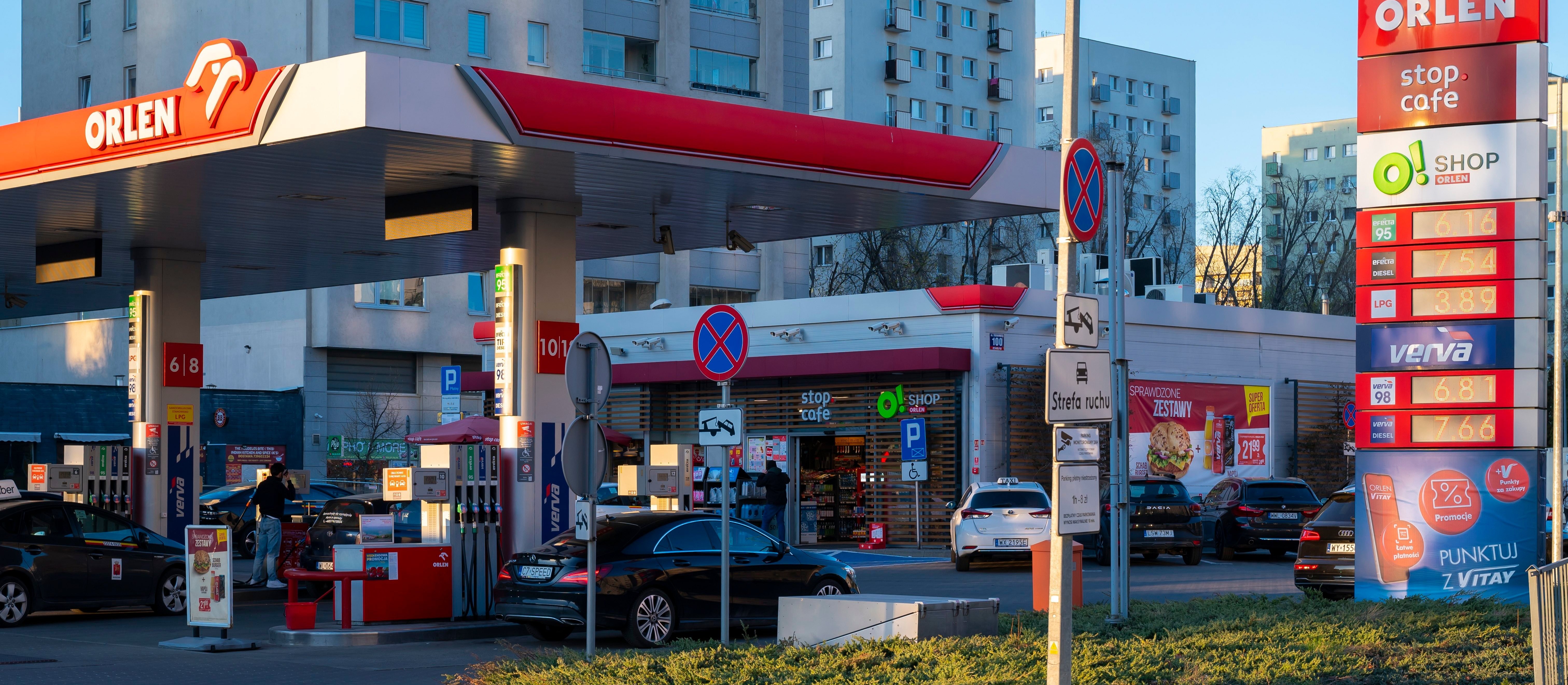 Podatek od zysków spółek paliwowych będzie mniejszy