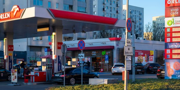 Podatek od zysków spółek paliwowych będzie mniejszy