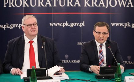 Minister sprawiedliwości prokurator generalny Zbigniew Ziobro (z prawej) i prokurator krajowy Bogdan