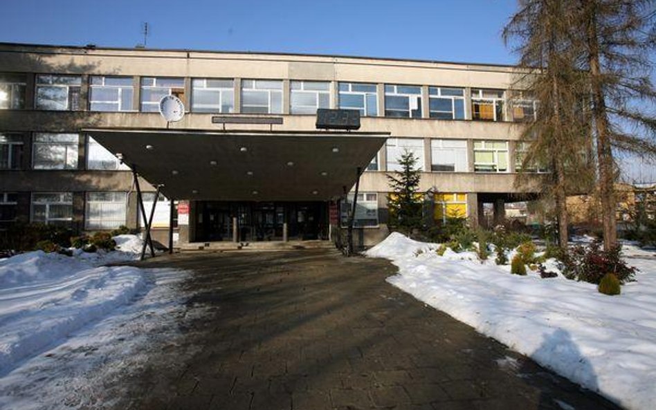 Wicedyrektor szkoły i zespołu z oświadczeniami majątkowymi