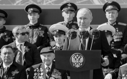 Udawane święto w Moskwie, prawdziwe porażki na froncie – Władimir Putin na paradzie zwycięstwa, 9 ma