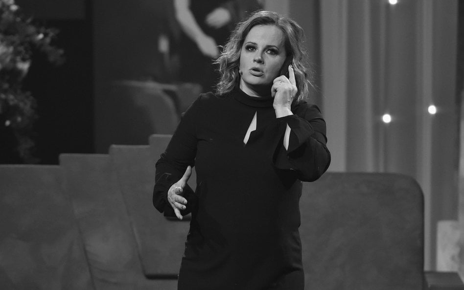 Joanna Kołaczkowska przez lata oswoiła się z popularnością, ale dystansu do niej nigdy nie straciła.
