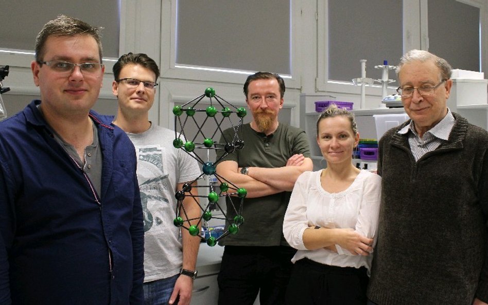 Od lewej:
dr Jarosław Ciekot,
dr Krzysztof Fink,
dr Tomasz Goszczyński, dr Bożena Szermer-
-Olearnik