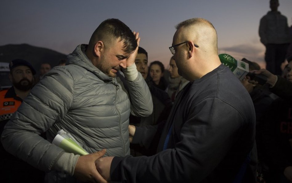 Dziewięć dni operacji. Hiszpanie wierzą, że dwuletni chłopiec żyje