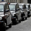 Londyńskie taksówki pędzą do Baku