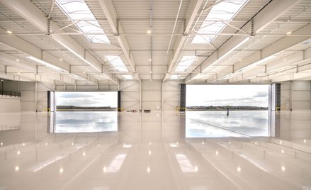 Gdańskie lotnisko ma nowy hangar. „Podążamy za trendami i oczekiwaniami klientów”