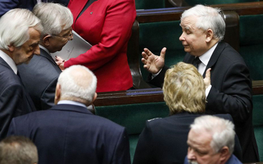 Sejm ma szybko zająć się ustawą o obniżce uposażeń posłów