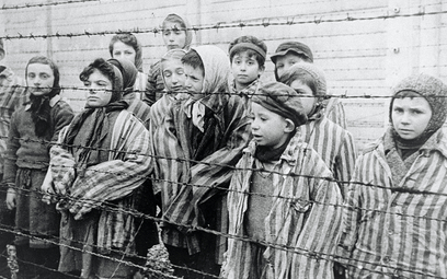 Pamiętajmy: Auschwitz nie spadło z nieba