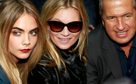 Cara Delevingne, Kate Moss i Mario Testino, jeden z fotografów bez których trudno wyobrazić sobie fe