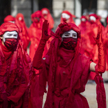 Sobotni protest Extinction Rebellion na ulicach Warszawy