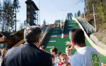 Bronisław Komorowski odwiedził Wisłę i Adama Małysza