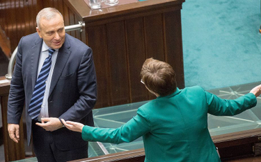 Katarzyna Lubnauer i Grzegorz Schetyna dyskutują w Sejmie