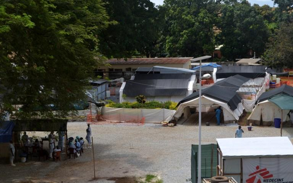 Szpital dla zakażonych wirusem Ebola w Conakry, stolicy Gwinei