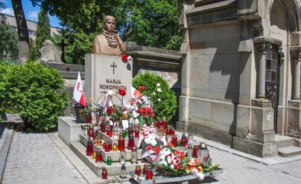Grób Marii Konopnickiej na Cmentarzu Łyczakowskim we Lwowie