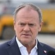 Premier Donald Tusk podczas wypowiedzi dla mediów podczas wizyty na terenie budowy szybu Retków KGHM