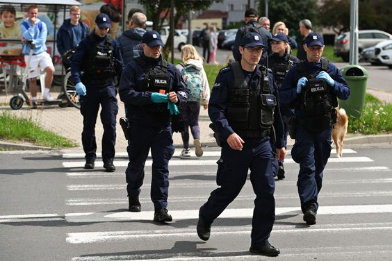 Biała Podlaska. Policjanci w pobliżu miejsca śmierci Simona Skrepeckiego