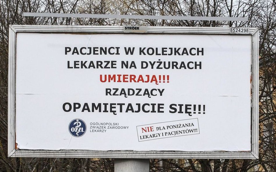 Uzdrowienie służby zdrowia to najpilniejsze zadanie na najbliższe lata. Na zdjęciu billboard Ogólnop