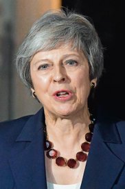 Brytyjska premier Theresa May i Dominic Raab, do czwartku minister ds. brexitu. Podzielił ich projek