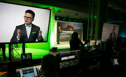 Pakiet programowy Polski 2050: Szymon Hołownia chce powołać "zielonego wicepremiera"