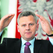 Zasady sprzedaży akcji PZU minister skarbu Aleksander Grad może zastosować w ofercie Tauronu i GPW.